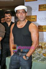 Salman Khan promote Main Aur Mrs Khanna in Atria Mall, Mumbai on 16th Oct 2009 (10).JPG